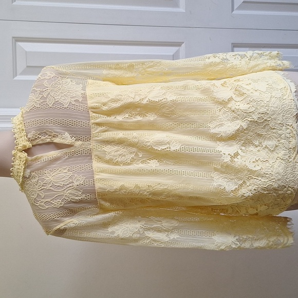Ultra Pink Yellow Lace Blouse Size Large - Picture 4 of 7